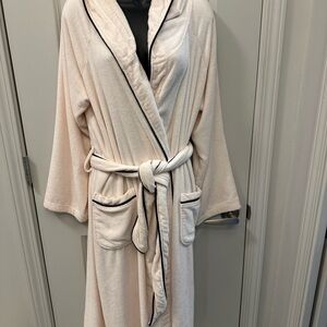 Victorias Secret Light Pink BathRobe with Black Trim Size M/L